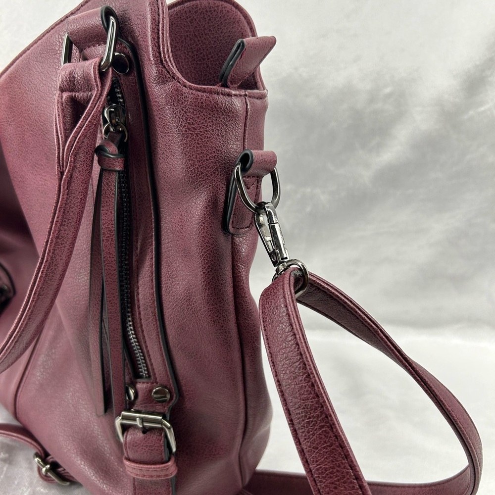 Realer Shoulder Bag - Picture 5 of 13